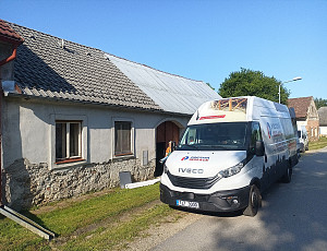 Zateplení stropu zděného rodinného domu pomocí foukané izolace